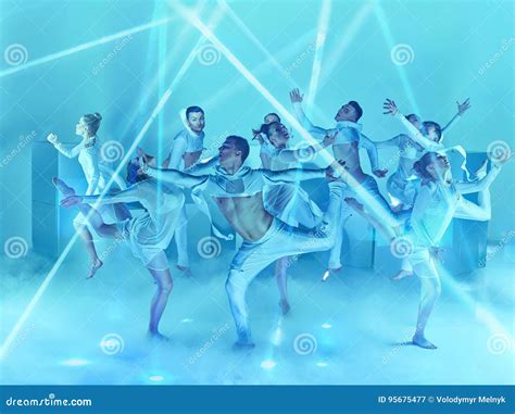 The Group Of Modern Ballet Dancers Stock Image Image Of Dance