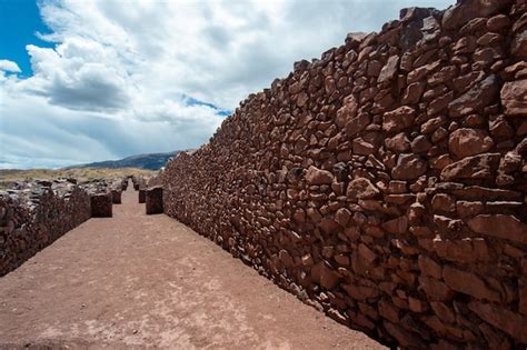 Premium Photo Pikillaqta Archaeological Park Lucre Quispicanchi