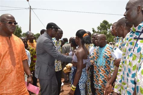 Ouattara Lacina lance les travaux de construction de la maternité du