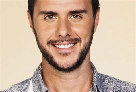 TV PELO ESPECTADOR Após nude vazado Victor V do MasterChef se