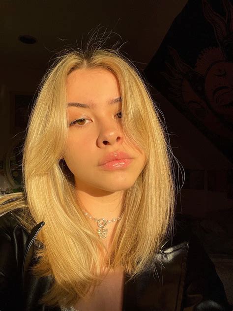 Short Blonde Curtain Bangs Long Hair Styles Hair Lengths Bangs With Medium Hair