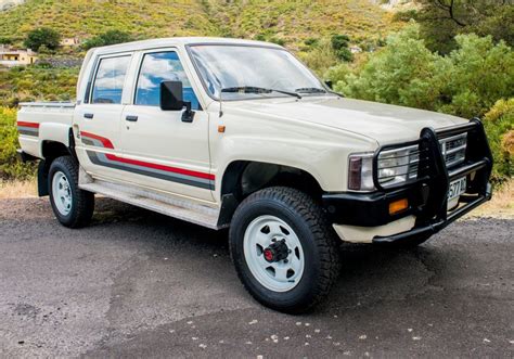 1988 Toyota Hilux LN65 4X4 | Toyota hilux, Toyota, Classic cars chevy