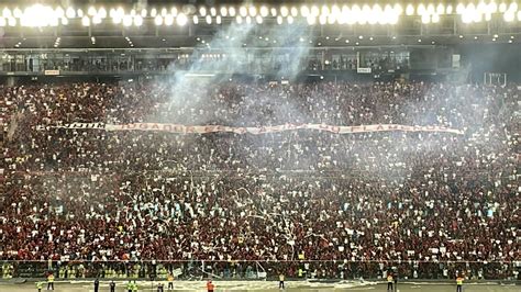 Torcida Do Flamengo Protesta Contra O Time Antes E Durante Jogo Diante