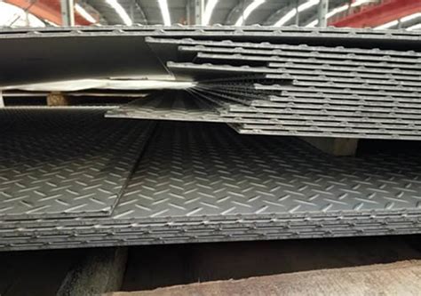 Stainless Steel Checker Plate Hot Rolled For Tread And Decoration