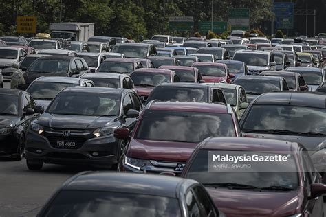 Juta Kenderaan Guna Lebuh Raya Utama Sempena Deepavali