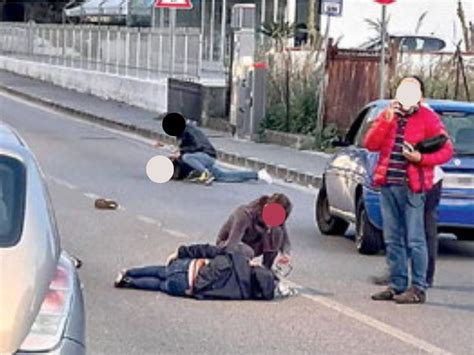 Eboli Incidente In Via Tavoliello Lancia Y Travolge Marito E Moglie