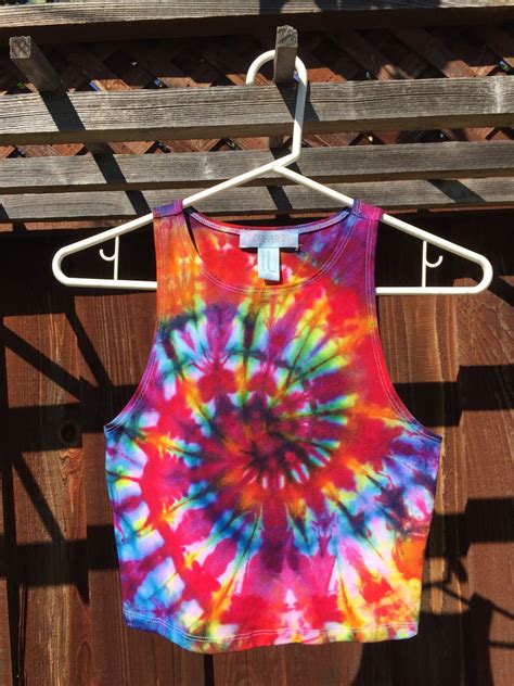 Medium Tie Dye Swirl Crop Top Etsy Tie Dye Tie Dye Swirl Tie Dye