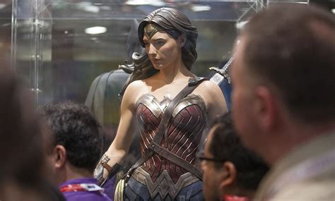 Wonder Womans New Costume On Display At Comic Con Check Out Her