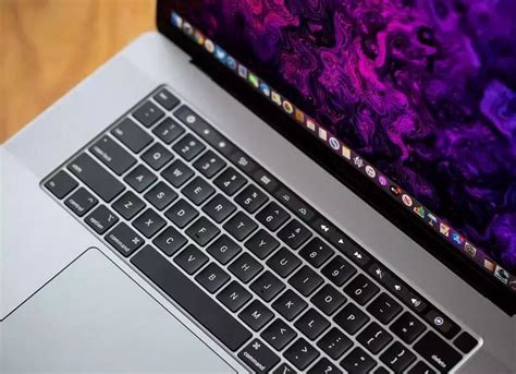 疑似新款13英寸macbook Pro出现财经头条