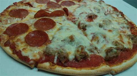 Toni S Pizza Italian Food 6941 N 2nd St Machesney Park IL 61115 USA