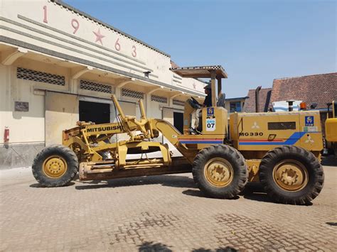 Jasa Rental Alat Berat Surabaya Motor Grader Mg Mitsubishi Oleh Cv