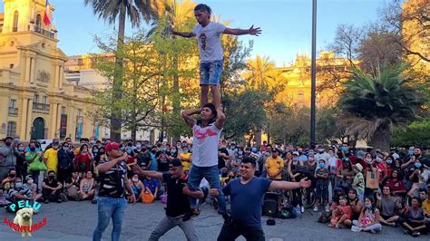 BAILES Y ACROBACIAS DE CÓMICOS EN CHILE YouTube