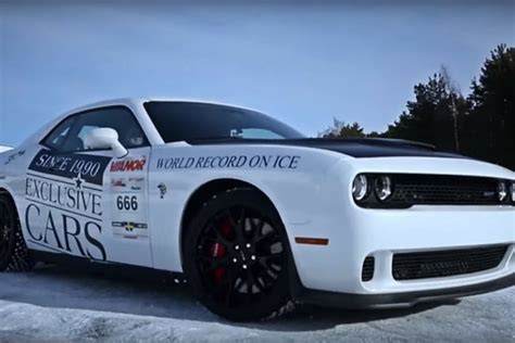 Dodge Challenger Hellcat Hits 171 Mph On Ice Insider Car News