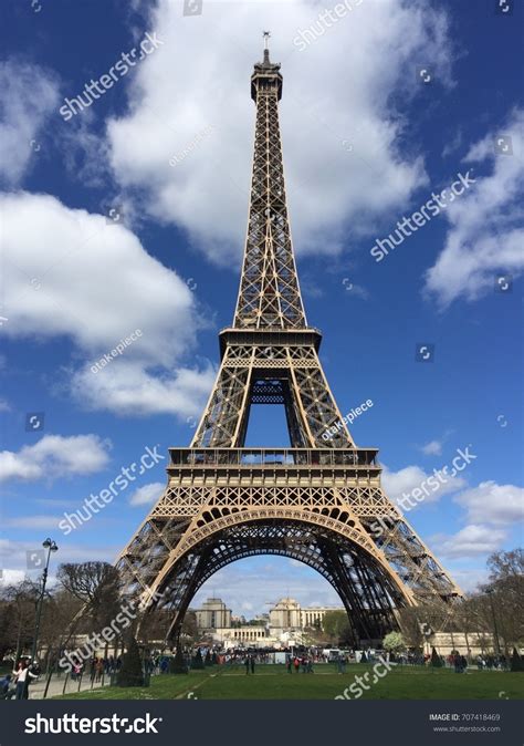 Parc Du Champ De Mars Paris Stock Photo 707418469 Shutterstock