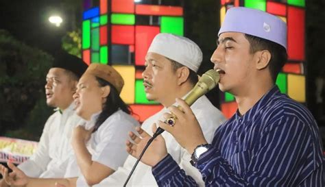 Pasca Lebaran Ribuan Genzi Larut Dalam Majelis Sholawatan Di Taman