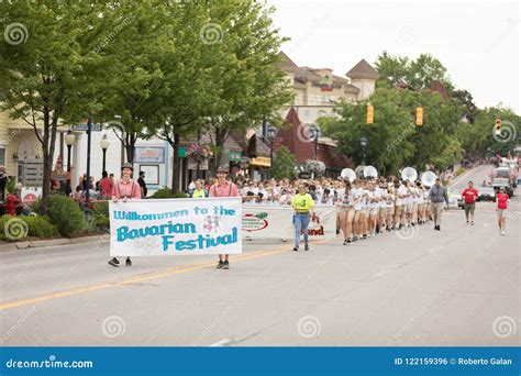 Bavarian Festival Parade Editorial Photo Image Of People 122159396