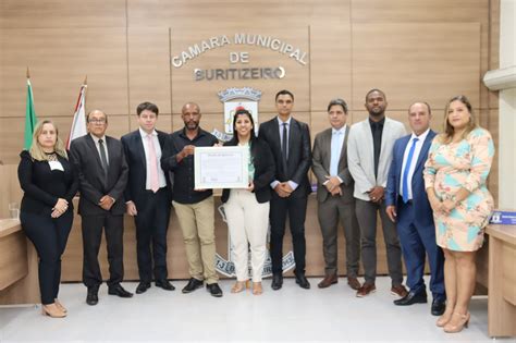 Câmara de Buritizeiro oficializa homenageadas do Prêmio Mulheres que