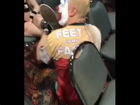 Worshiping Converse Sneakers At The 2018 DCG Con XVIDEOS