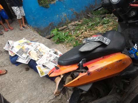 Gagal Nyalip Angkot Pelajar Tewas Terlindas Kontainer Di Jayanti Tangerang