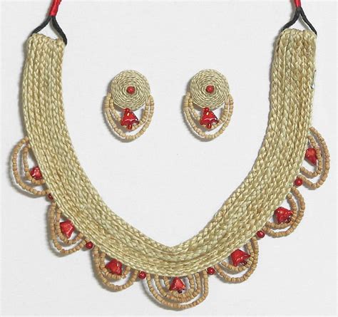 Beige Jute Necklace And Earrings With Red Beads