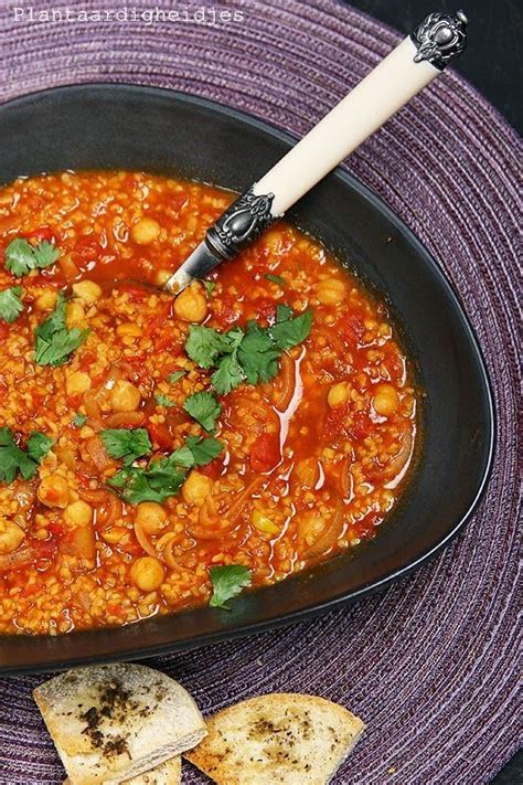 Marokkaanse Bulgur Tomatenschotel Met Kikkererwten Plantaardigheidjes