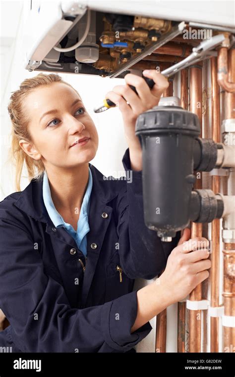 Plumber Hi Res Stock Photography And Images Alamy