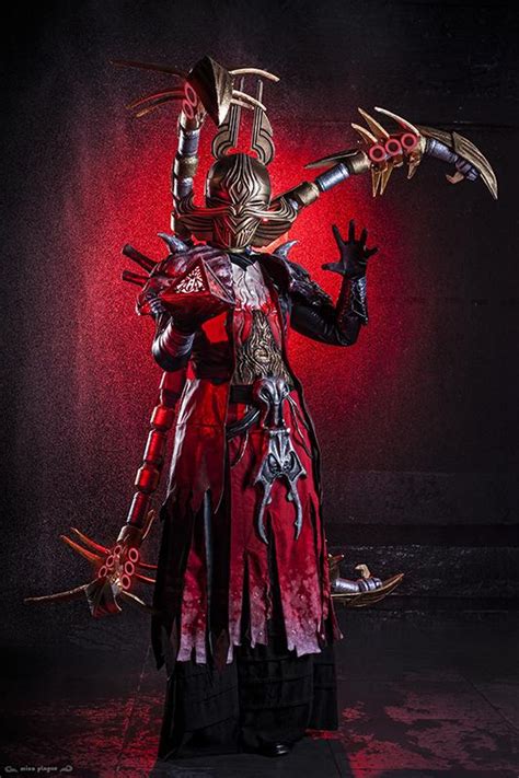 Dread Master Brontes Cosplayer Got An Upgrade Wings Of The Architect