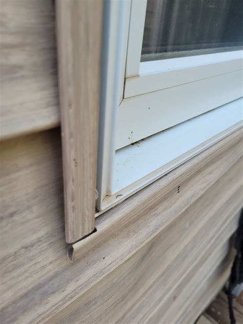 How to Cut Vinyl Siding for Windows and Doors - J Channel Tips & Trim ...