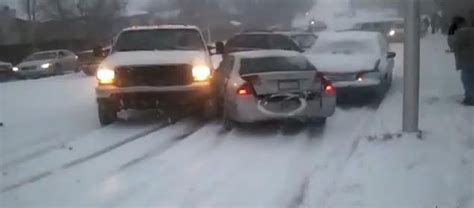 Video Cars Sliding And Crashing On Icy Road Carsession