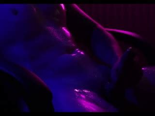 独奏男人自慰他的鸡巴 Pornhub Gay