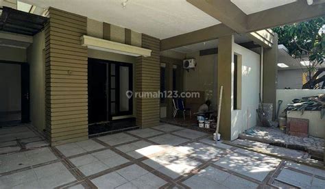 Rumah Dijual Unfurnished Di Ketintang Rumah123