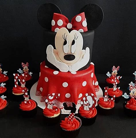 Torta Minnie Roja Caprichitos Dulces