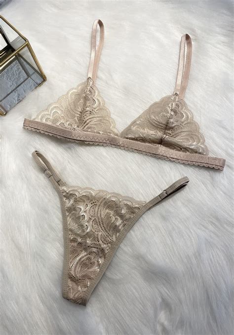 Conjunto Nude Bralette Lenceria Y Ropa Interior De Dise O