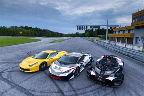 Pojedynek Lamborghini Huracan Vs Ferrari Italia Vs Ktm X Bow