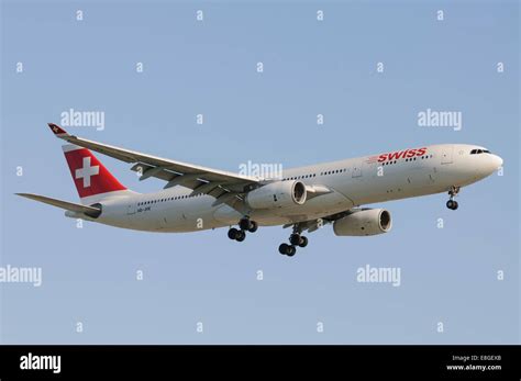 Swiss International Air Lines Airlines Airbus A330 300 Hb Jhe Wide Body