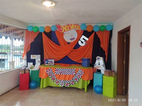 Eng Esp Decoraci N F Cil Y Sencilla Con Tem Tica De Hot Wheels Easy And Simple Decoration