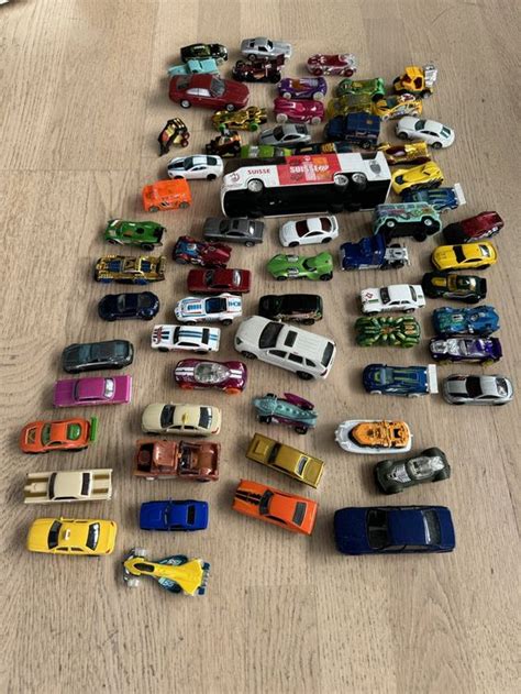 Spielzeugautos Lot Hot Wheels und andere 60 Stück WOW Gebraucht in Baar für CHF 22 mit