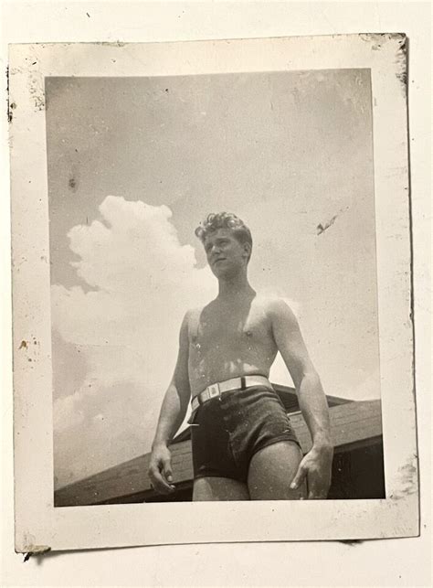 VTG PHOTO 1940s HANDSOME Shirtless Man Swimsuit Beefcake Gay Int