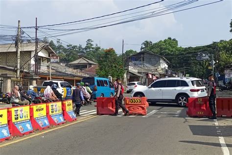 Hari H Lebaran Sejumlah Ruas Jalan Di Kawasan Puncak Bogor Macet