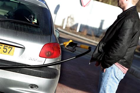 Soci T Les Prix Des Carburants Au Plus Bas Depuis Pr S De Ans