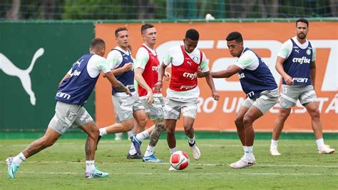 Refor O De Veiga Palmeiras Volta Aos Trabalhos Ap S Dias De Folga