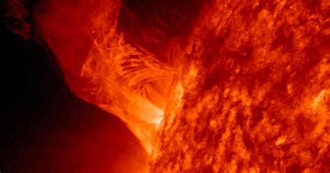 Nasa Video Of Every Sun Explosion From The Last Five Years Will Make