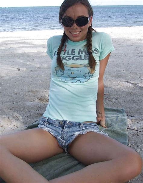 Upskirts And Pussy Slips Porn Pictures Xxx Photos Sex Images Pictoa