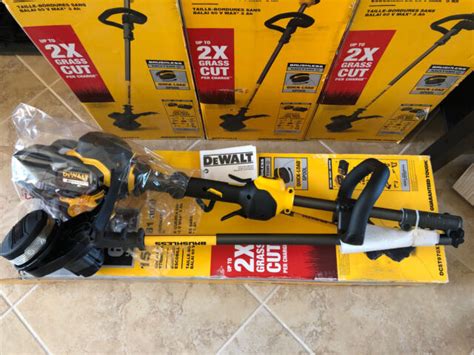 Dewalt Flexvolt 60v Max Brushless Quick Load String Trimmer Tool Only Dcst970 Ebay