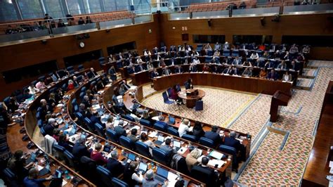 Vox Y Pp Pactan Reducir De 136 A 91 El Número De Diputados De La