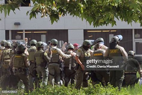 La County Sheriffs Deputy Photos And Premium High Res Pictures Getty