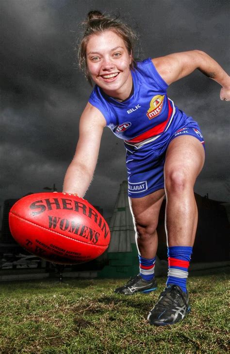 Aflw Womens Ellie Blackburn Bulldogs Born To Play In Womens League