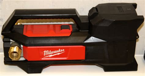 Milwaukee M18 Cordless Fluid Transfer Pump