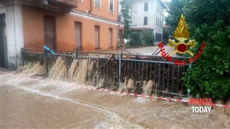 Strade Come Un Fiume In Piena Sottopassi Allagati Oltre 90 Interventi