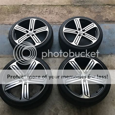 Genuine Mk7 R 19 Cadiz Wheels For Sale R32oc Vw Golf R32 Golf R